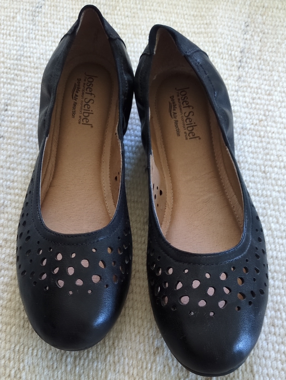 Joseph Seibel Black Leather Flats